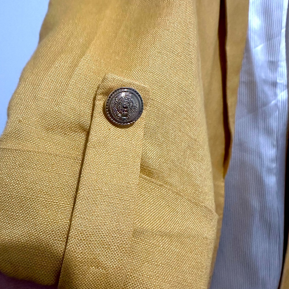 Size 8 Calvin Klein Gold Blazer - Picture 4 of 4